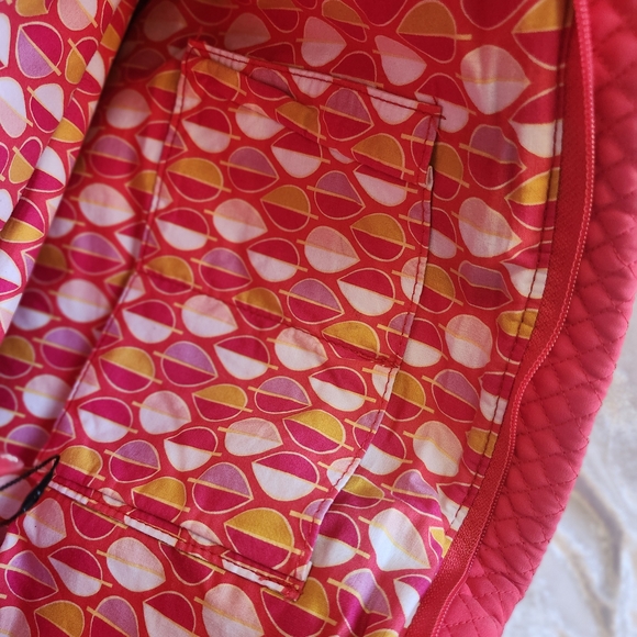 Quilted Red Tote Bag - Picture 11 of 12
